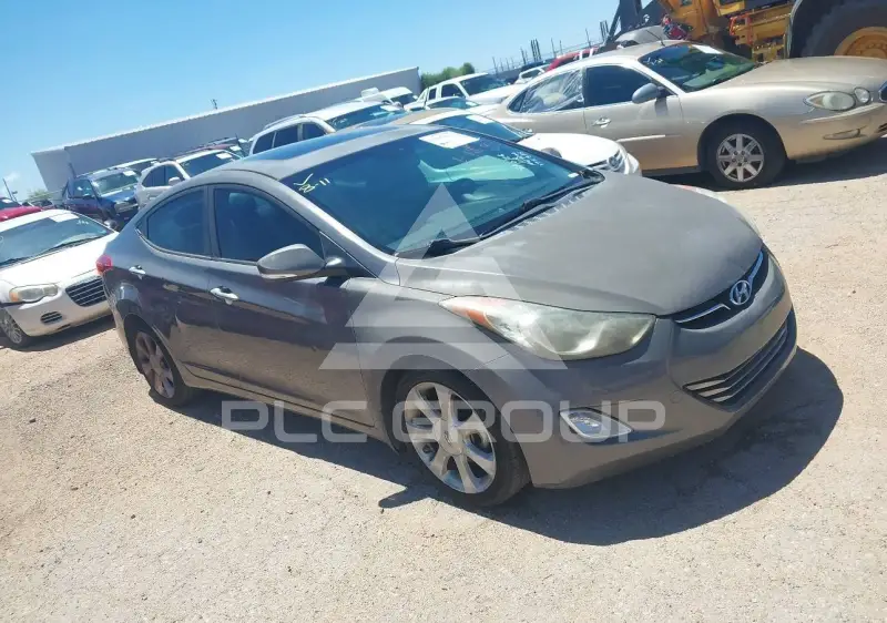 2013 Hyundai Elantra photo