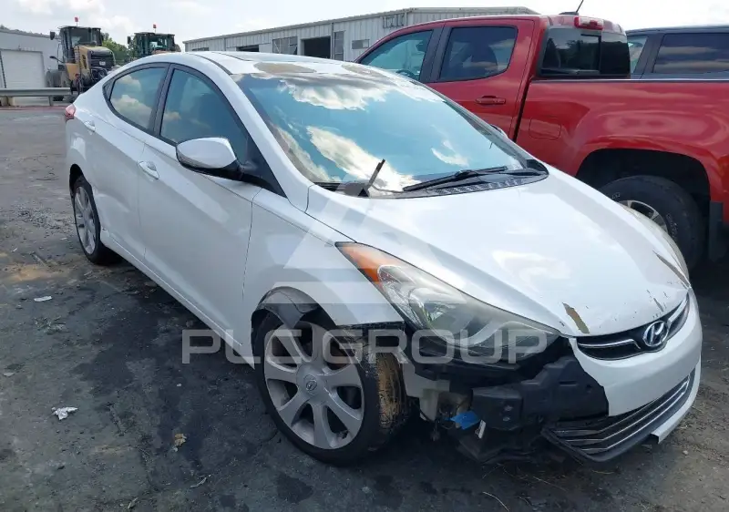 2013 Hyundai Elantra photo