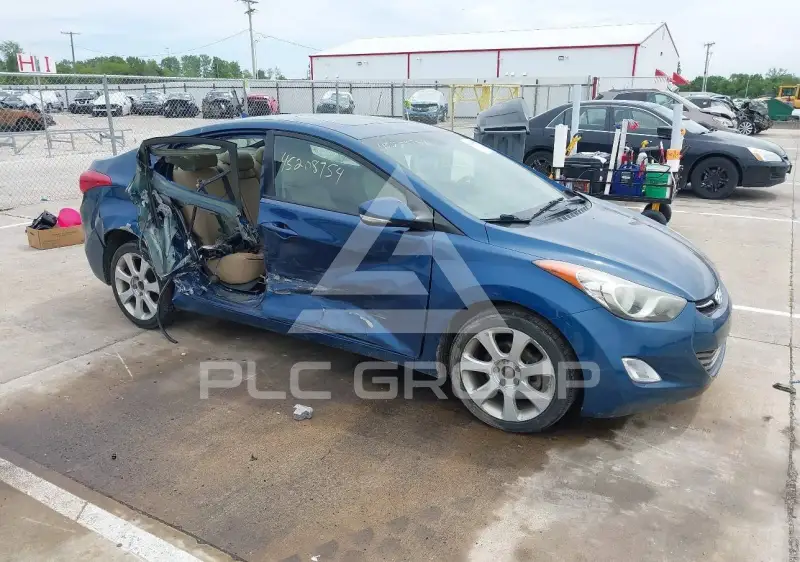 2013 Hyundai Elantra photo