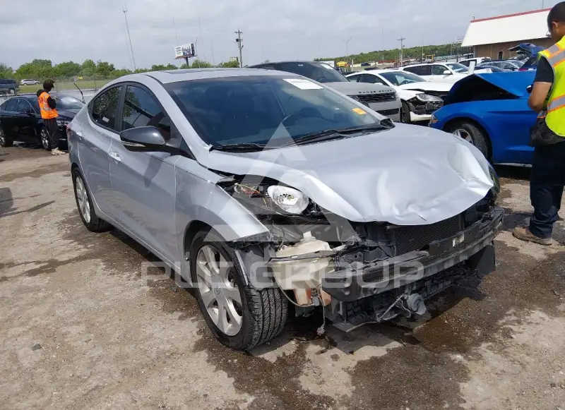 2013 Hyundai Elantra фото
