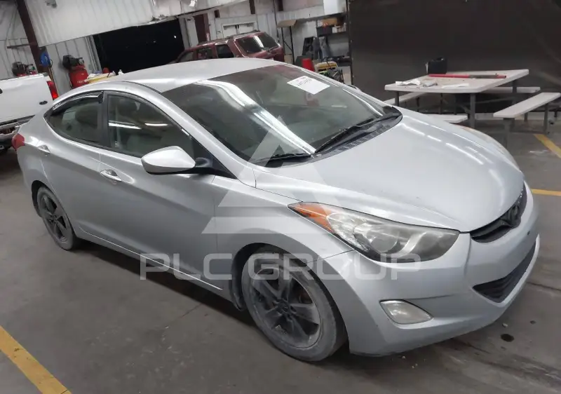 2013 Hyundai Elantra фото