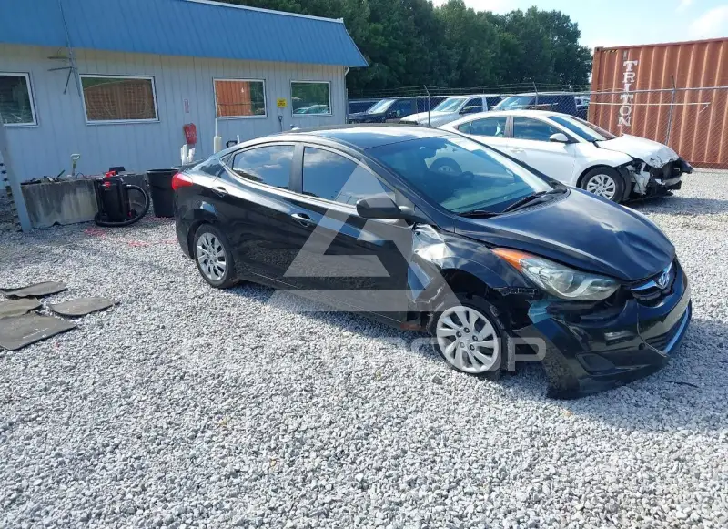 2013 Hyundai Elantra photo