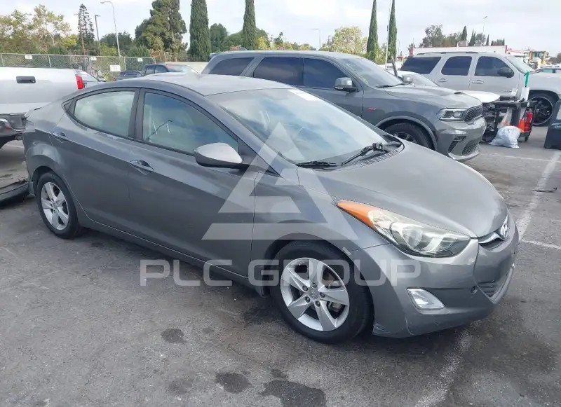 2013 Hyundai Elantra photo
