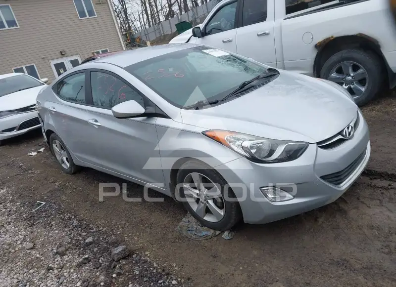 2013 Hyundai Elantra фото
