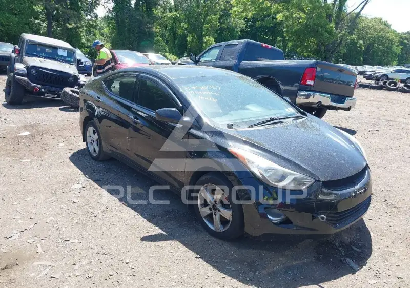 2013 Hyundai Elantra фото