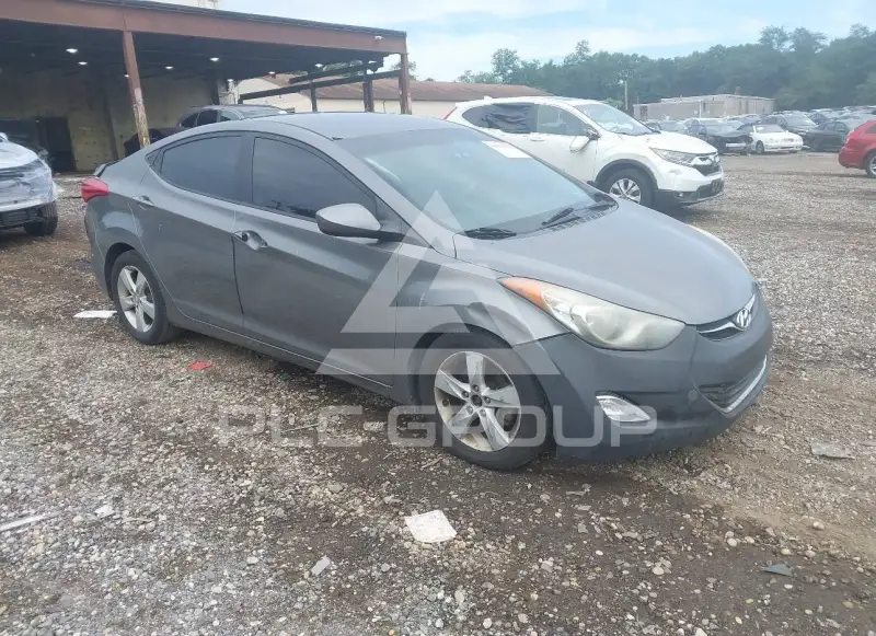 2013 Hyundai Elantra photo