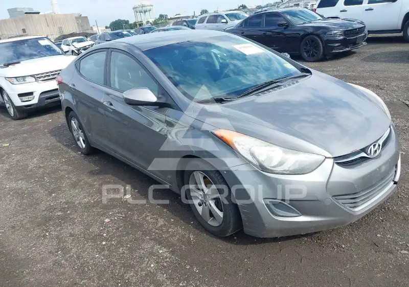 2013 Hyundai Elantra photo