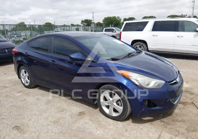 2013 Hyundai Elantra photo