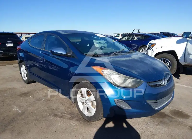 2013 Hyundai Elantra photo