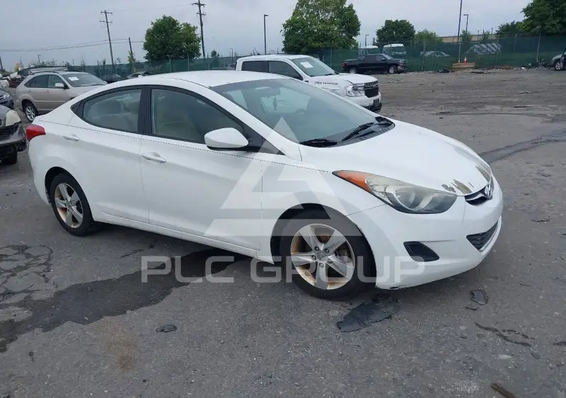 2013 Hyundai Elantra фото