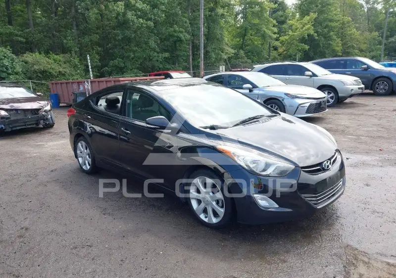 2013 Hyundai Elantra photo