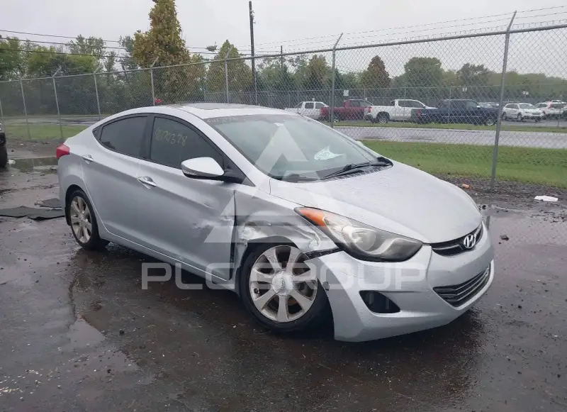 2013 Hyundai Elantra photo
