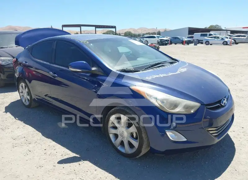 2013 Hyundai Elantra photo