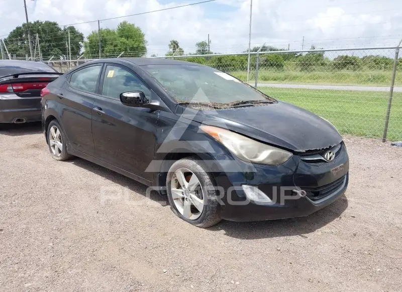 2013 Hyundai Elantra photo