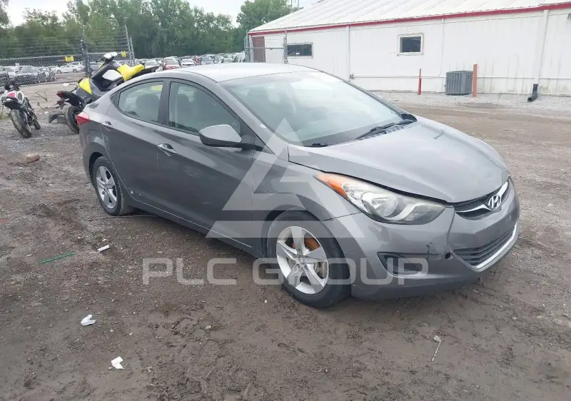 2013 Hyundai Elantra фото