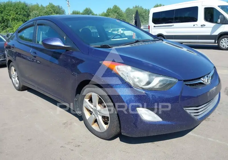 2013 Hyundai Elantra photo