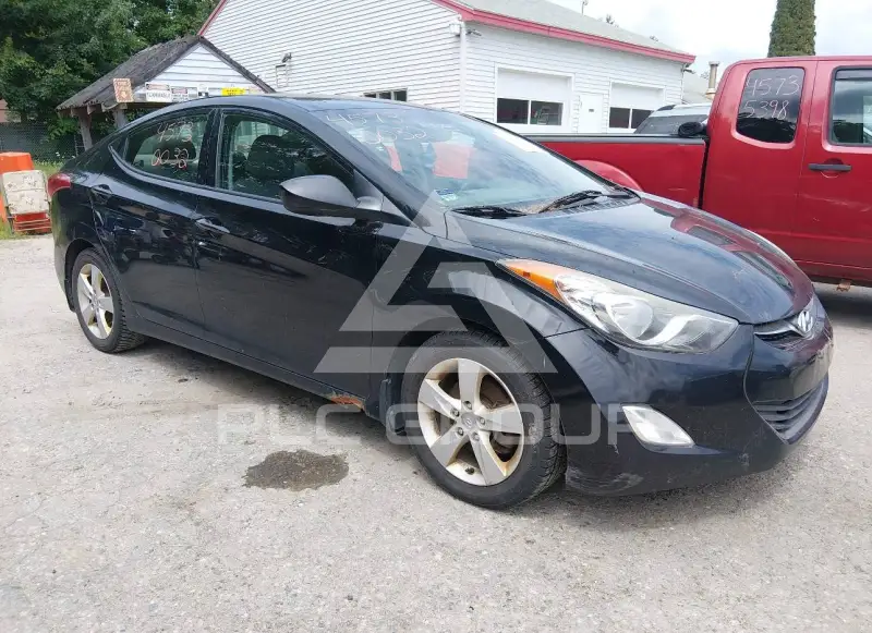 2013 Hyundai Elantra photo