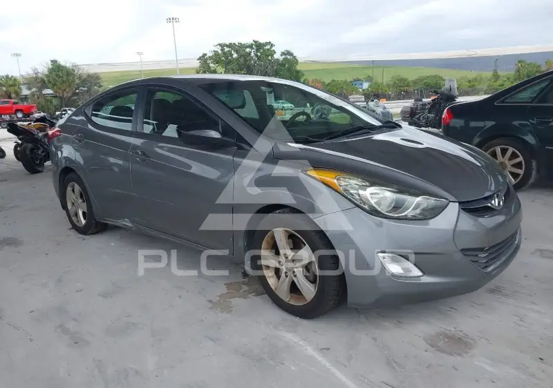 2013 Hyundai Elantra photo