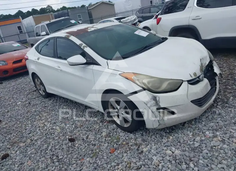 2013 Hyundai Elantra photo