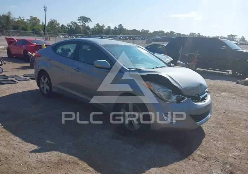 2013 Hyundai Elantra photo