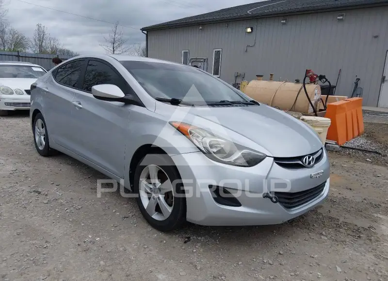 2013 Hyundai Elantra фото