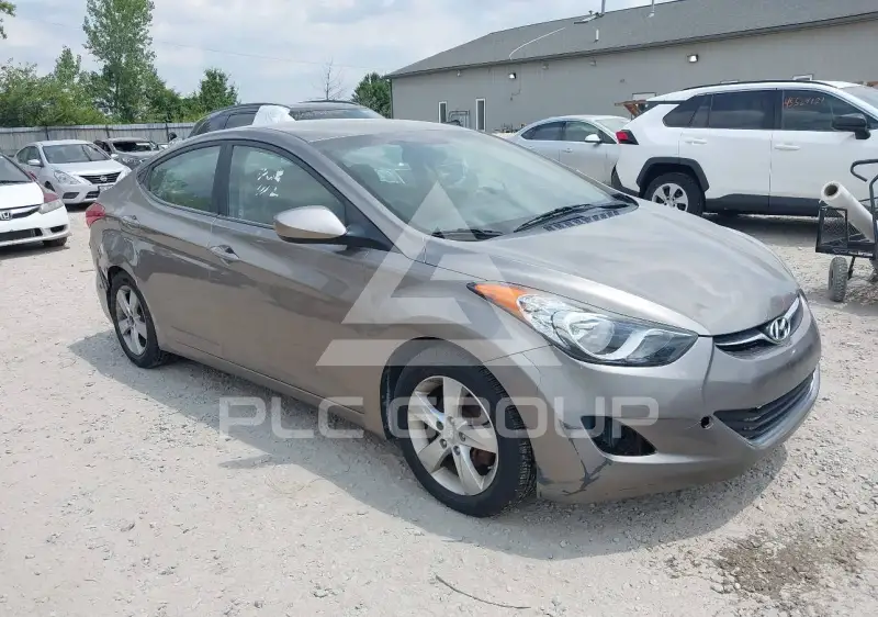 2013 Hyundai Elantra фото