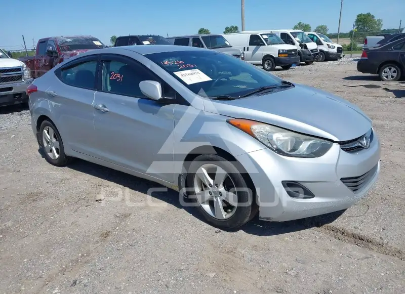 2013 Hyundai Elantra фото