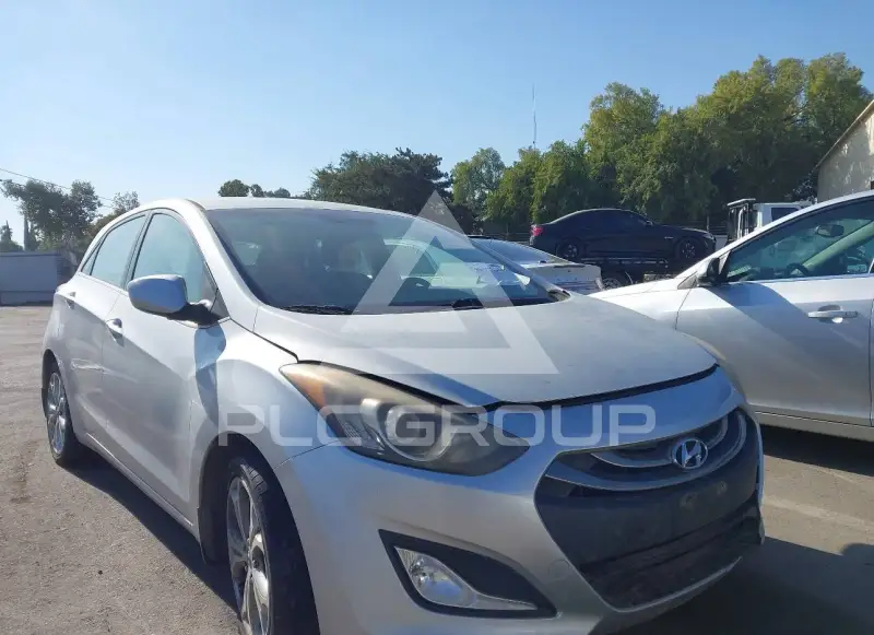 2013 Hyundai Elantra photo