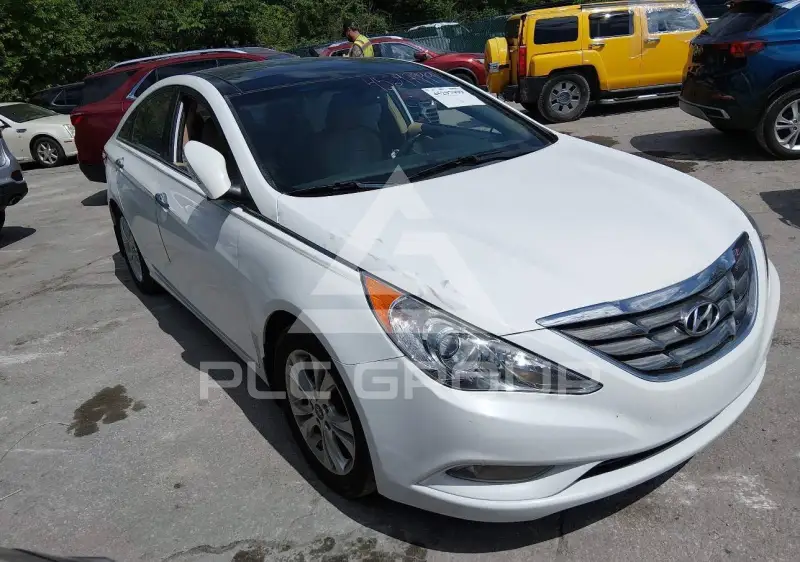 2013 Hyundai Sonata photo