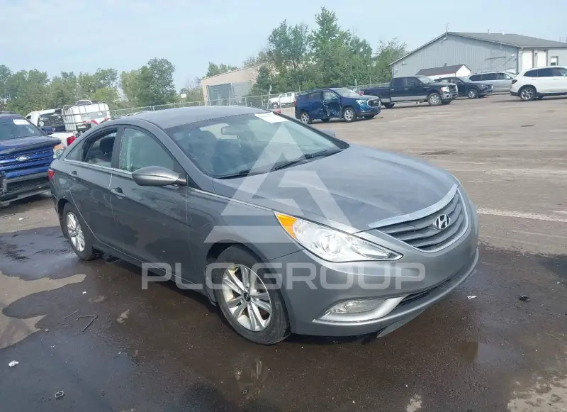 2013 Hyundai Sonata photo