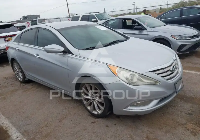 2013 Hyundai Sonata photo