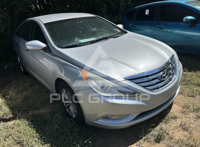 2013 Hyundai Sonata photo