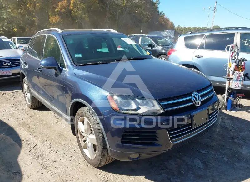 2013 Volkswagen Touareg photo