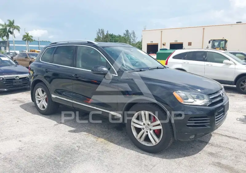2013 Volkswagen Touareg фото