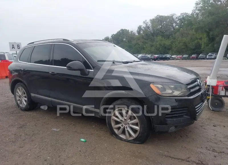 2013 Volkswagen Touareg photo