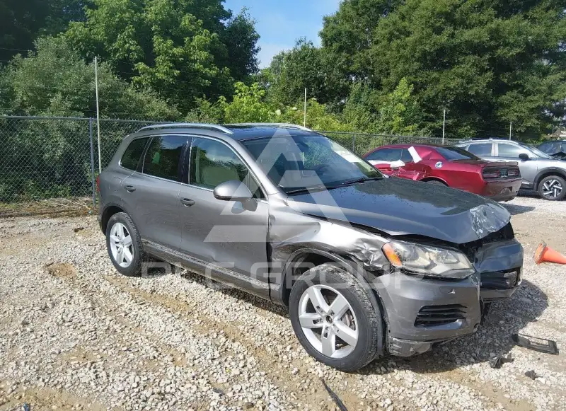 2013 Volkswagen Touareg фото