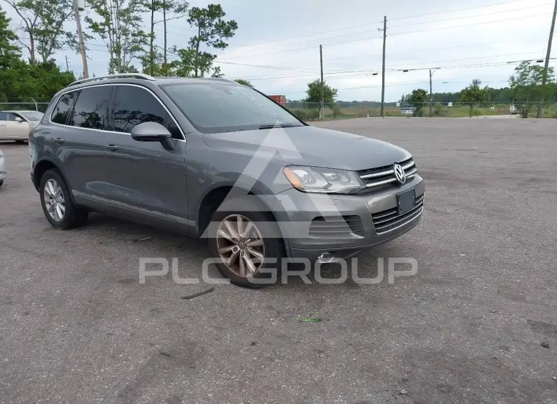2013 Volkswagen Touareg фото