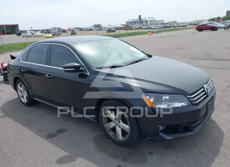 2013 Volkswagen Passat photo