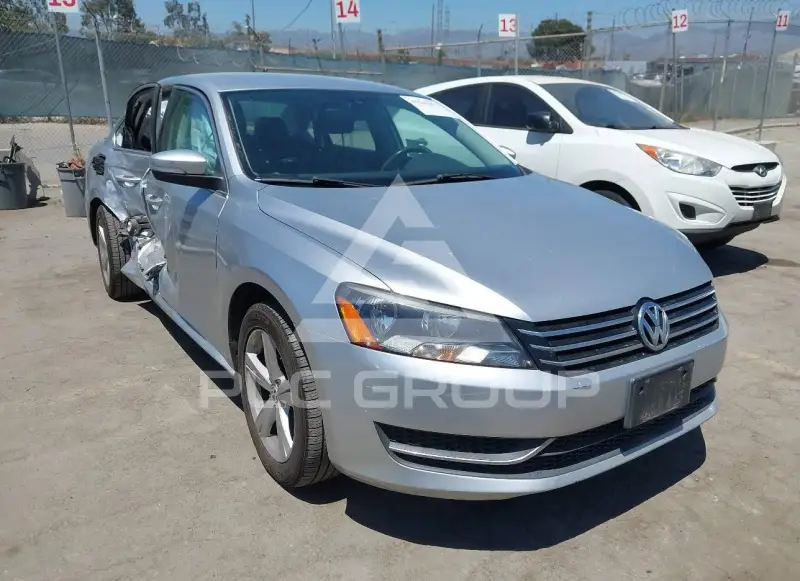 2013 Volkswagen Passat photo
