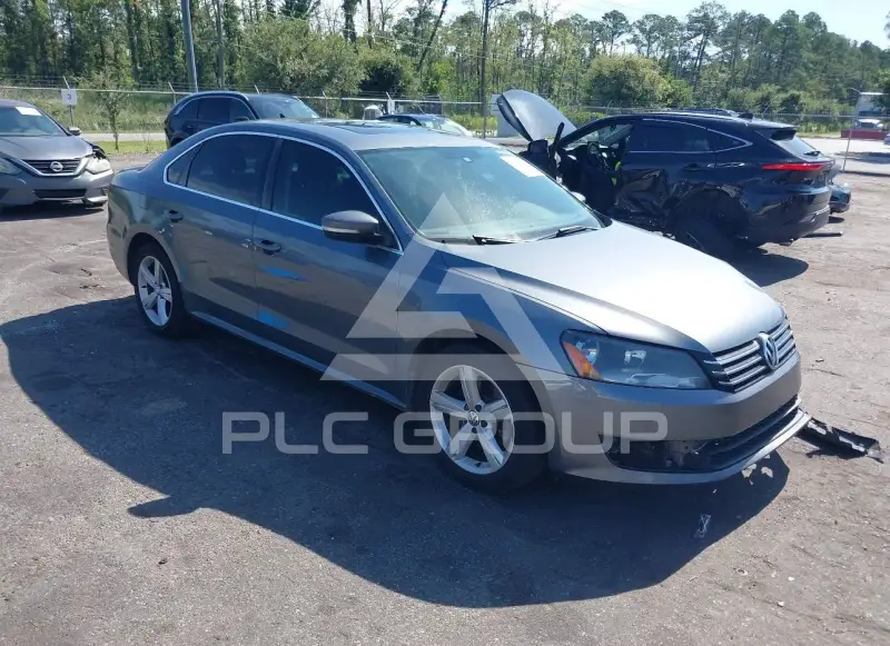 2013 Volkswagen Passat фото