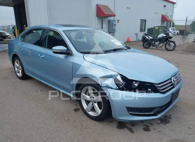 2013 Volkswagen Passat фото