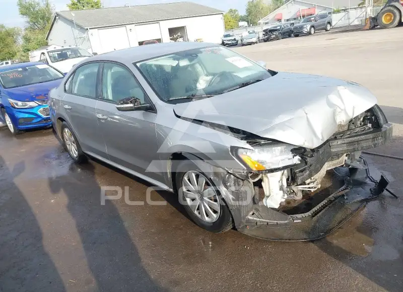 2013 Volkswagen Passat photo