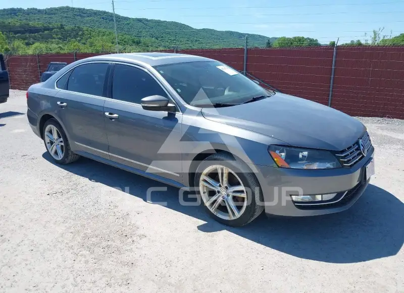 2013 Volkswagen Passat photo