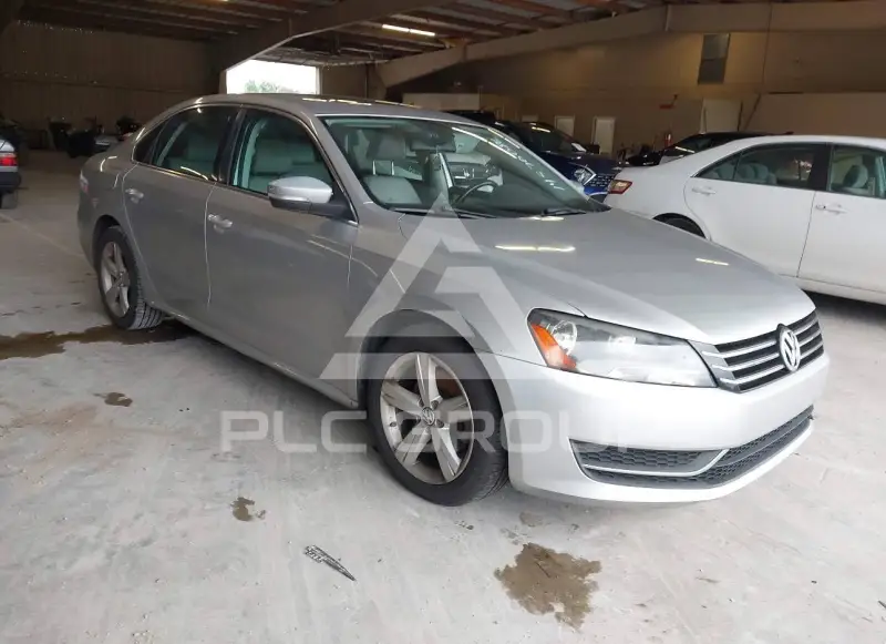 2013 Volkswagen Passat photo