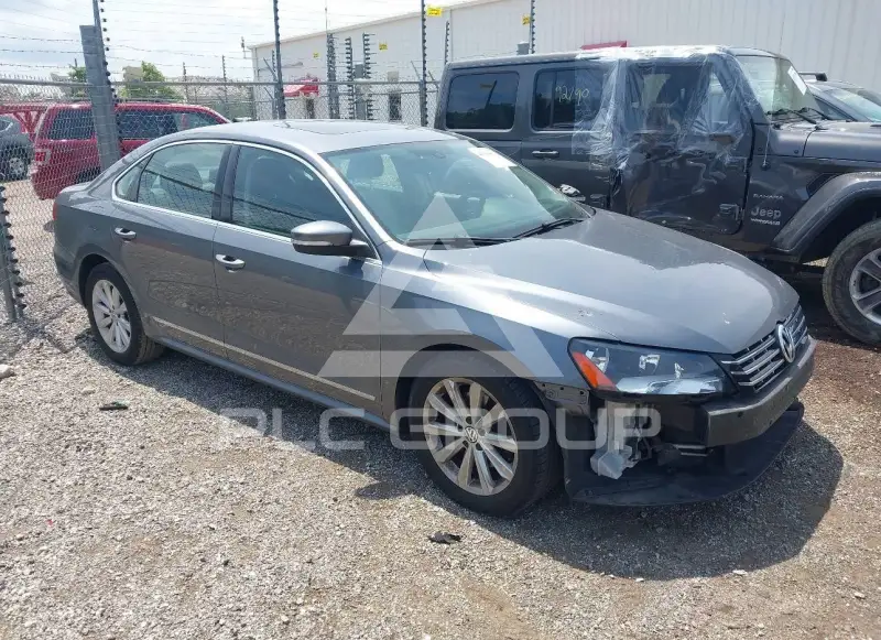 2013 Volkswagen Passat photo