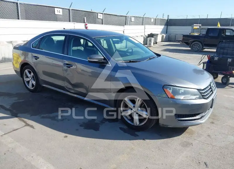 2013 Volkswagen Passat photo