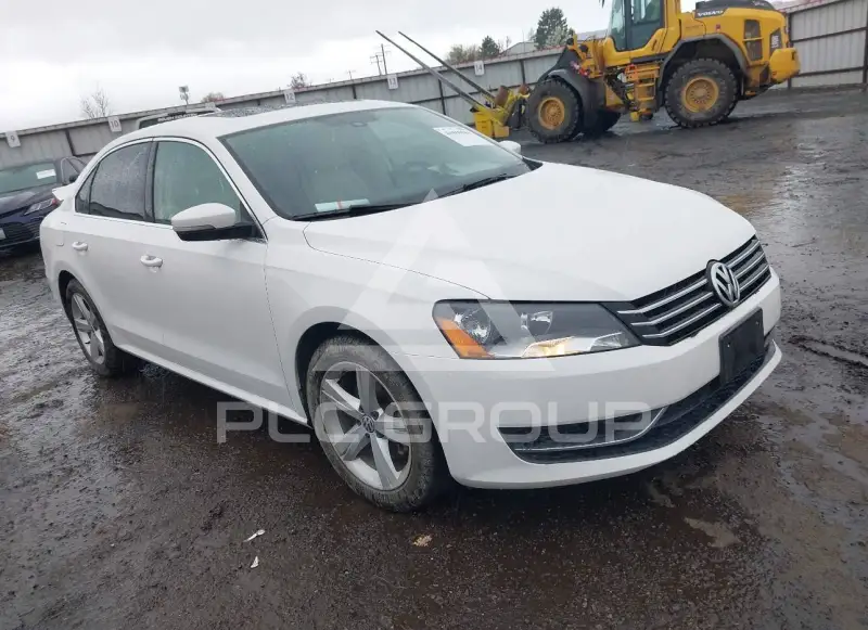 2013 Volkswagen Passat photo