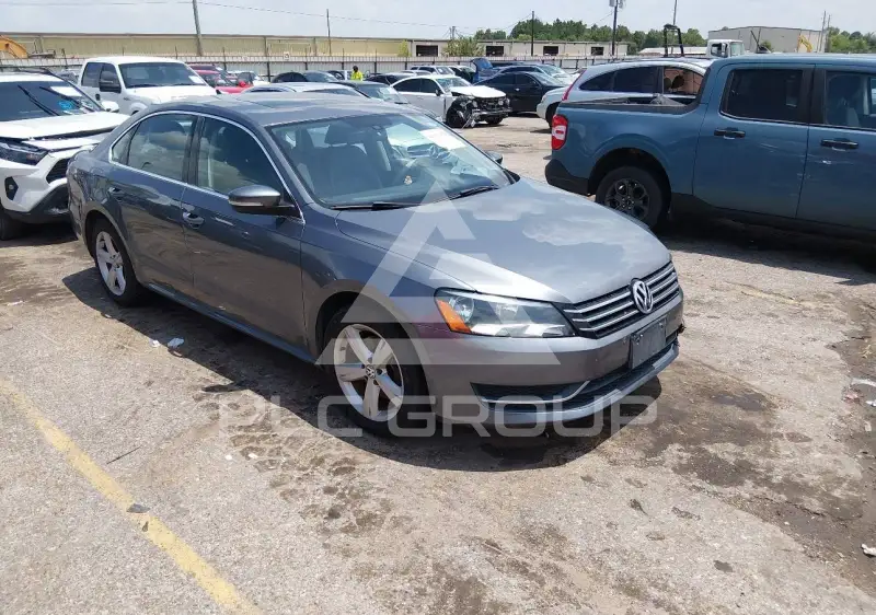2013 Volkswagen Passat фото