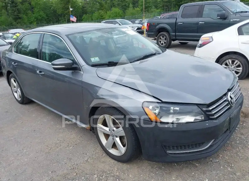 2013 Volkswagen Passat фото