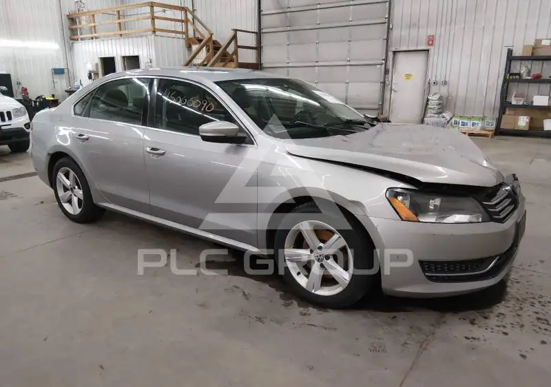 2013 Volkswagen Passat photo